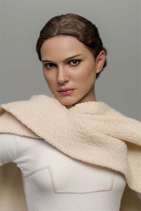 hot padme|Padmé Amidala Sixth Scale Figure by Hot Toys